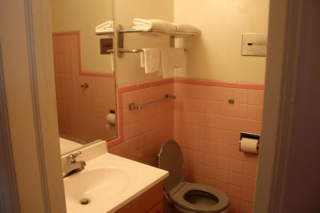 Super 7 Motel Колумбия Экстерьер фото