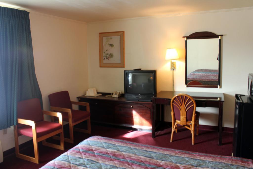 Super 7 Motel Колумбия Номер фото