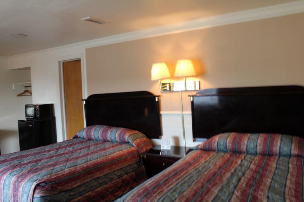 Super 7 Motel Колумбия Номер фото